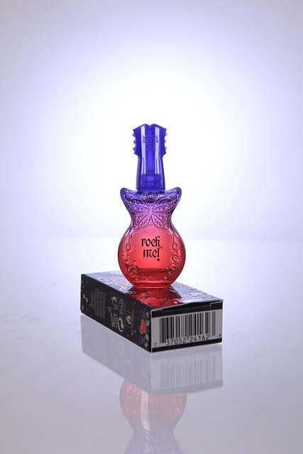 Aura Eau de Parfum